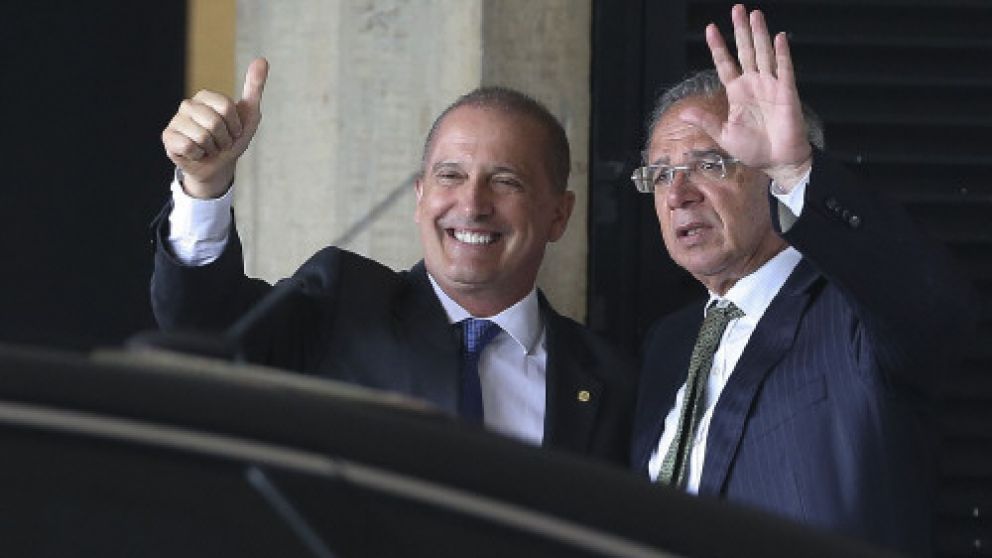 Lorenzoni y el ministro de Economía, Paulo Guedes, las cabezas del plan de reformas en Brasil