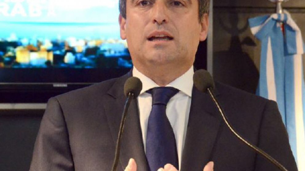 Mestre mantiene su candidatura y no hay acuerdo
