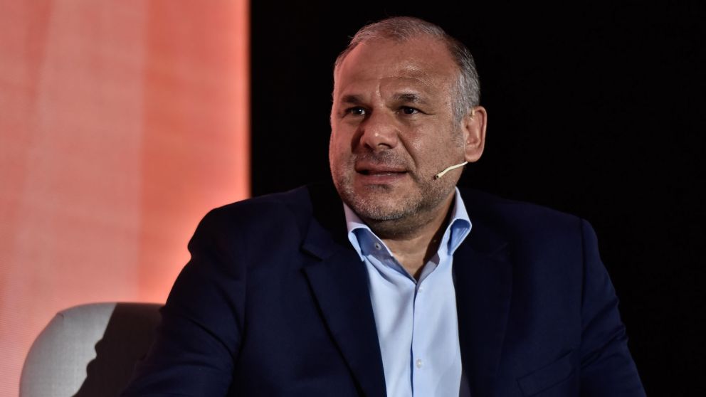 La industria electrónica evalúa revisar el congelamiento de salarios