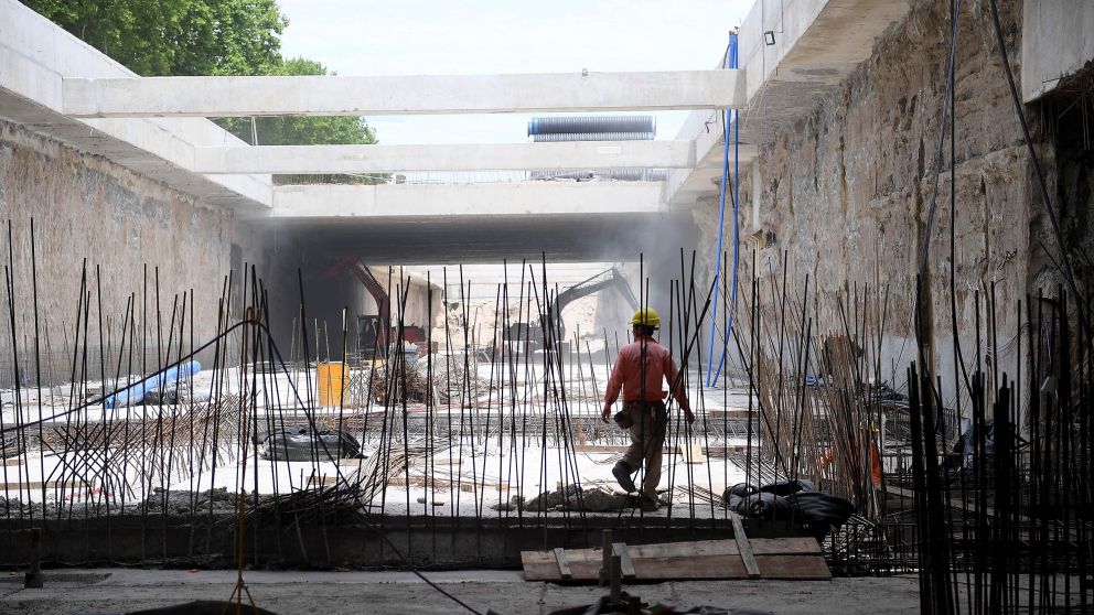 AUSA afirmó que el Paseo del Bajo es la obra más grande de su historia