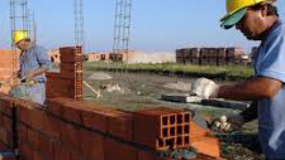 La construcción privada no logró el despegue esperado