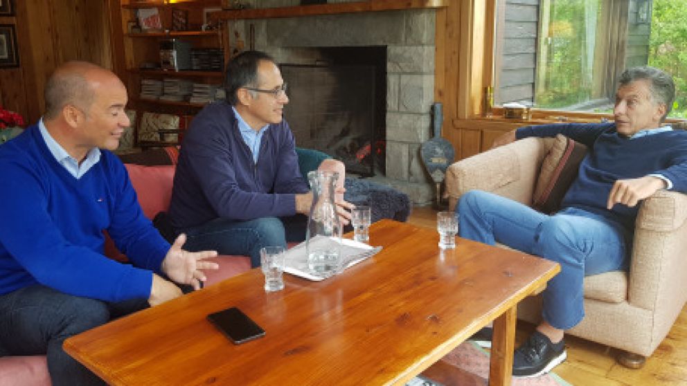 Macri recibió a Wisky y a Quiroga en el country Cumelén