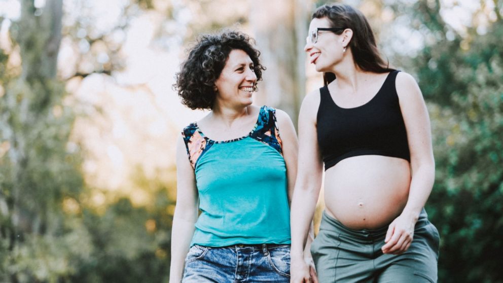 Nació la hija de la mujer no gestante que logró una histórica licencia por maternidad