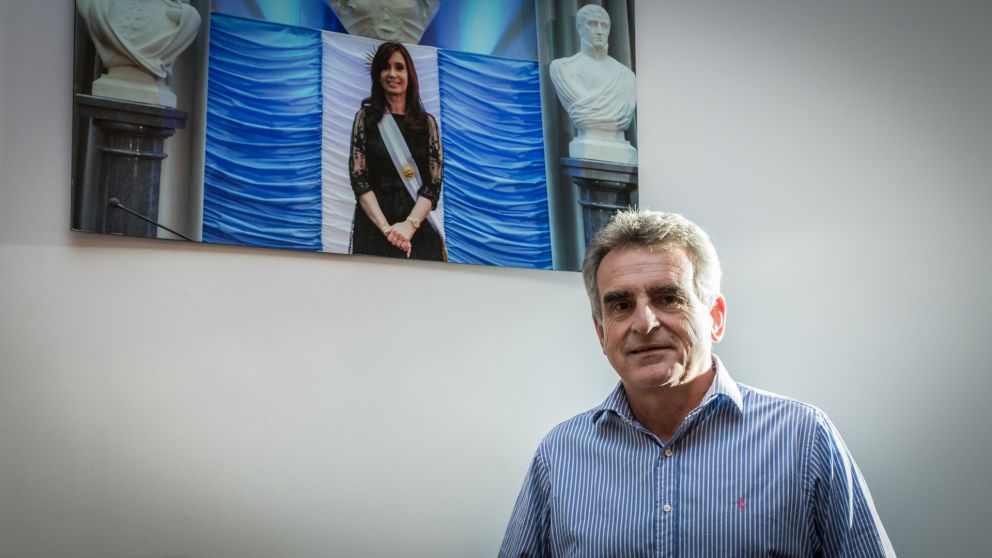 Rossi llama a un "gran frente opositor" que incluya a Massa y Urtubey