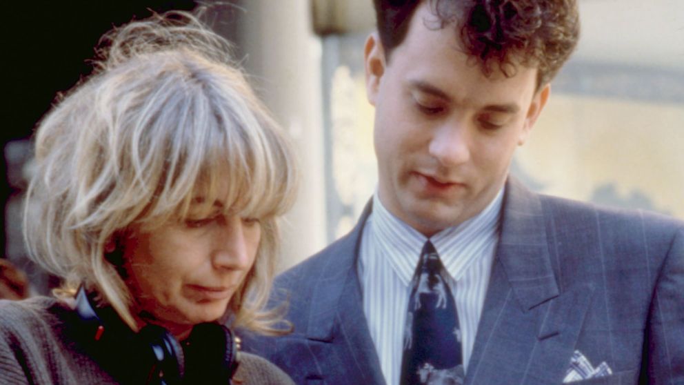 Penny Marshall dirigiendo a Tom Hanks en la magistral Quisiera ser grande