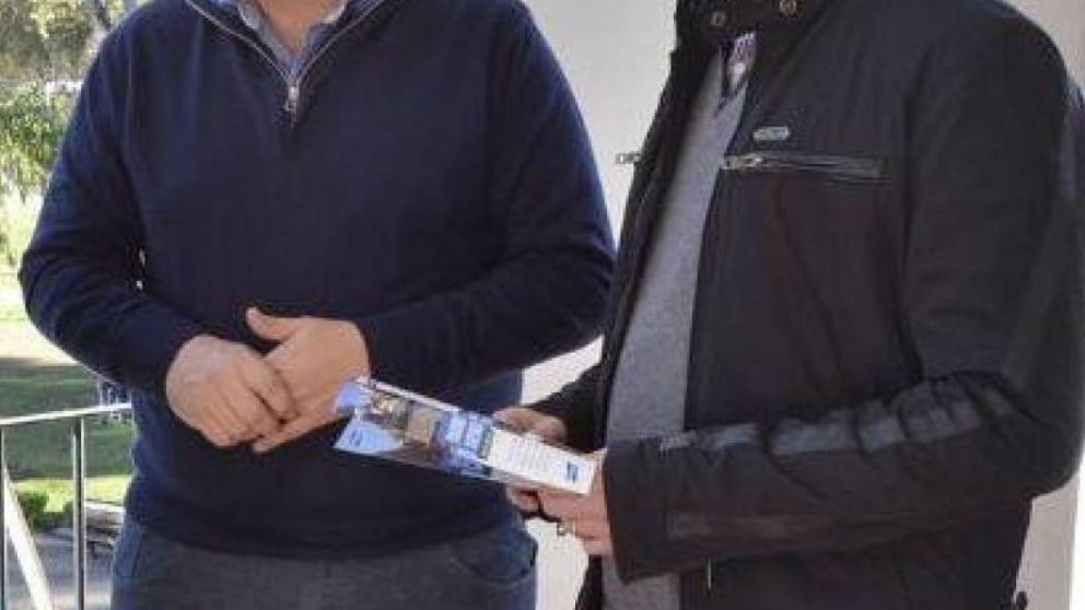 Mientras Vidal lo evalúa, intendentes peronistas se oponen a desdoblar elecciones