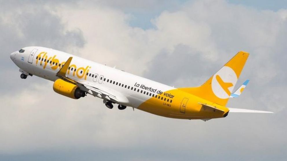 Flybondi inaugura vuelos internacionales