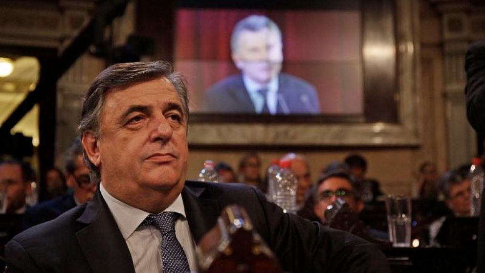 Negri es, por ahora, el mejor posicionado en las encuestas