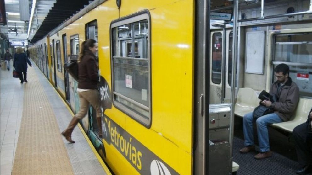 Según el Indec, el transporte de pasajeros cayó 6,8% interanual