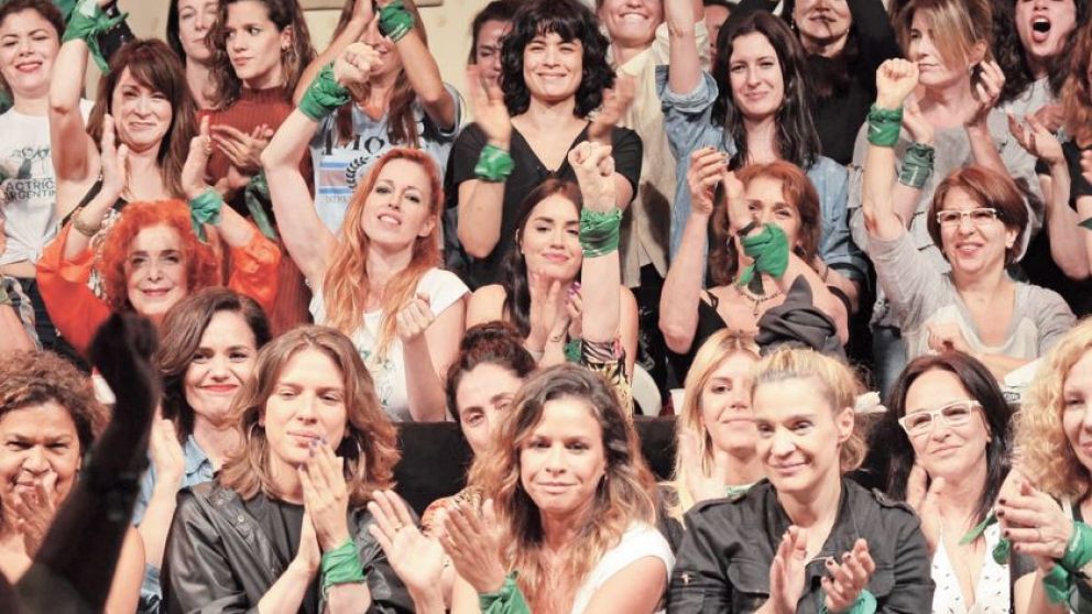 Griselda Siciliani presentó el caso y dijo que el acoso alcanza a más del 60% de las actrices