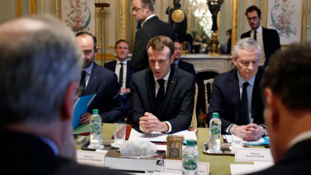 El presidente de Francia tuvo que ceder a los reclamos