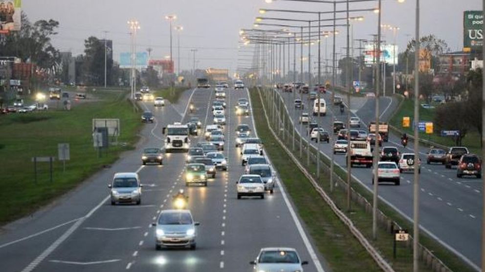 Otro conflicto de intereses: con costos inflados, Macri se aument� el peaje de la Panamericana 