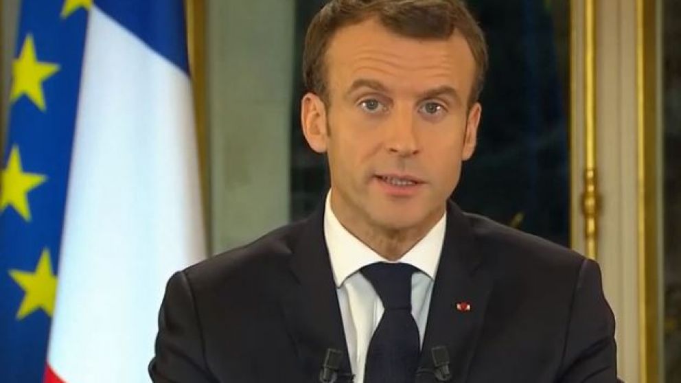 Macrón reforzó el subsidio estatal para que los empresarios puedan pagar el aumento al salario mínimo
