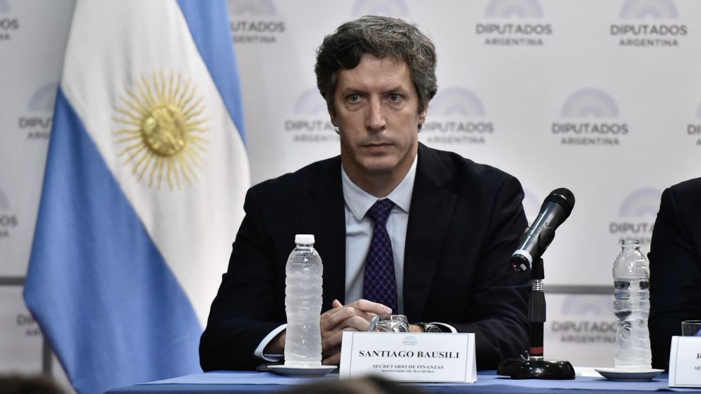 Delgado pide que citen a Bausili por compra de títulos públicos