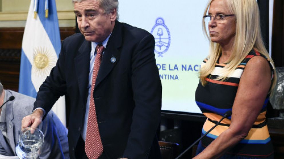 Aguad habló de “fallas humanas y fallas técnicas”