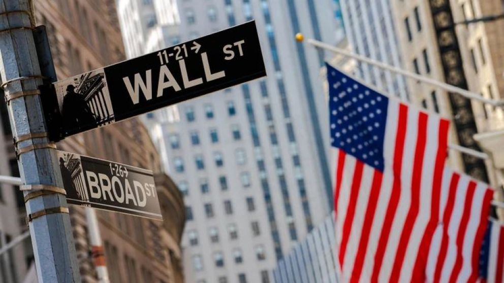 Wall Street derribada por preocupaciones sobre EE.UU. y el comercio