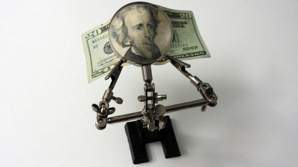 Luego de un profundo descenso, el dólar sube casi 30 centavos