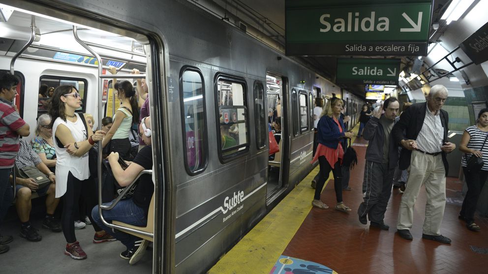 Los subtes retomaron su servicio normal entre cabeceras