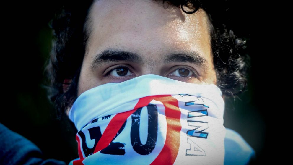 Una multitud marchó sin incidentes por las calles de Buenos Aires