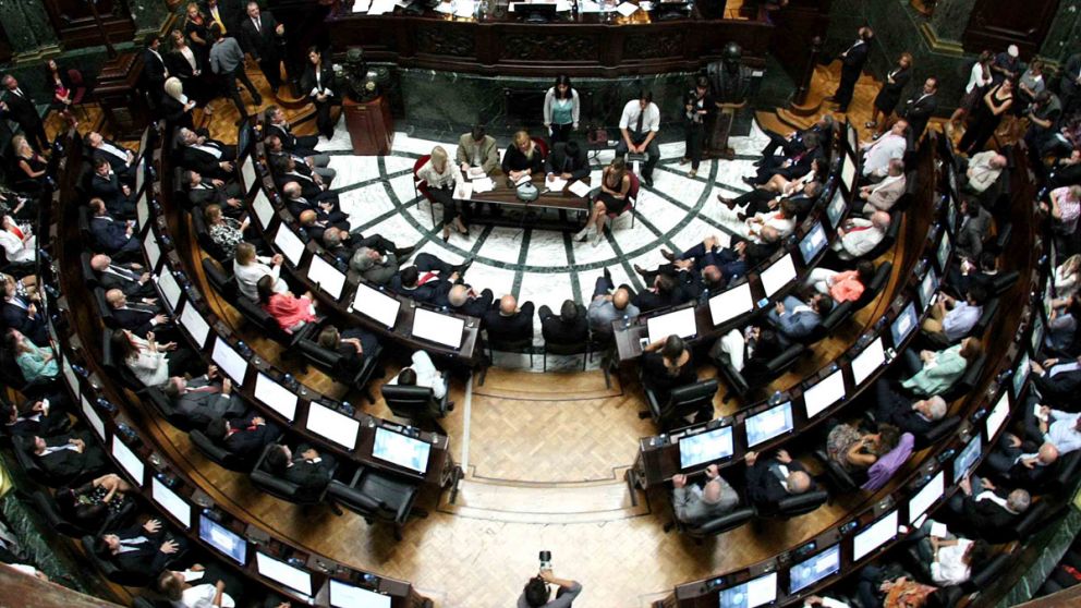 Aprobaron el presupuesto porte�o 2019: destinar� el 51% a "servicios sociales"