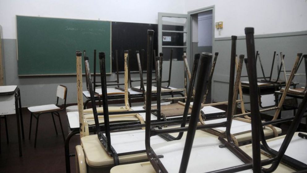 Docentes bonaerenses paran el lunes tras el rechazo a la suba del 32%
