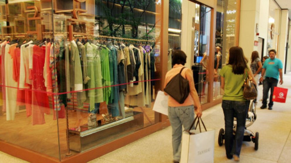 La pérdida de poder adquisitivo golpeó al consumo masivo
