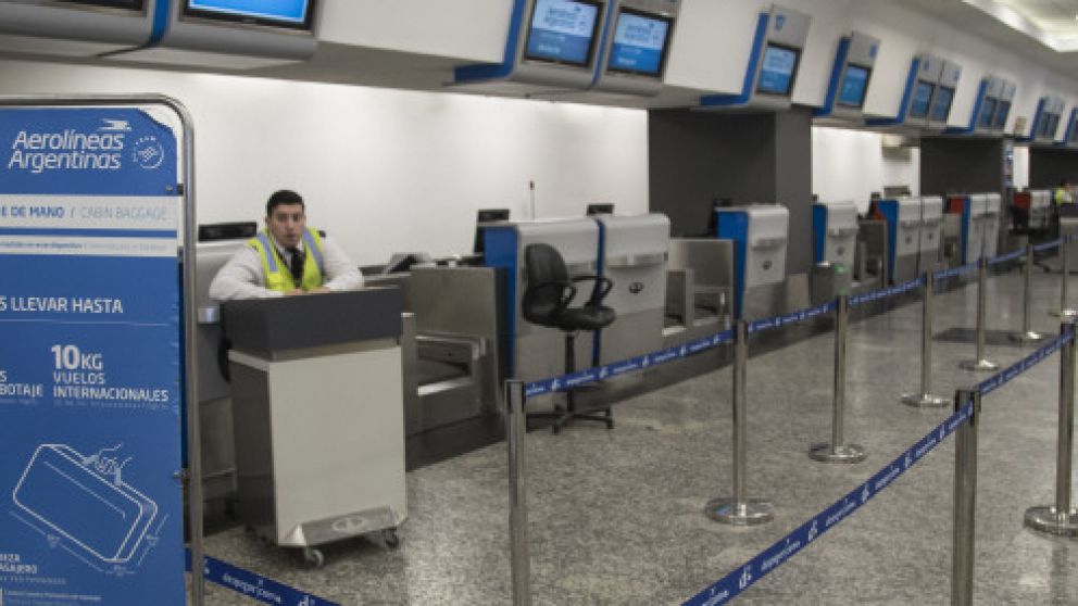 La empresa inform� que los vuelos fueron reprogramados