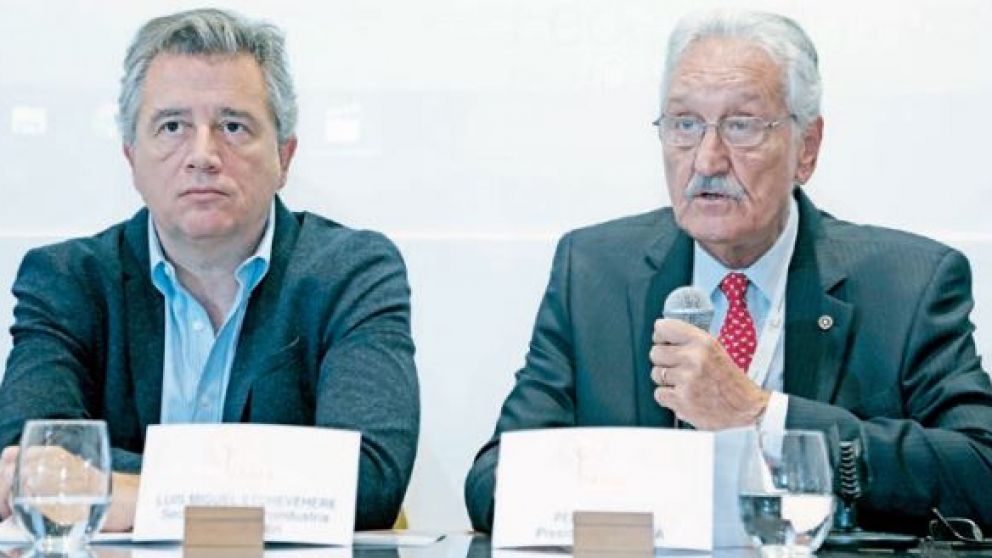 Etchevehere escuchó los cuestionamientos de FAIMA