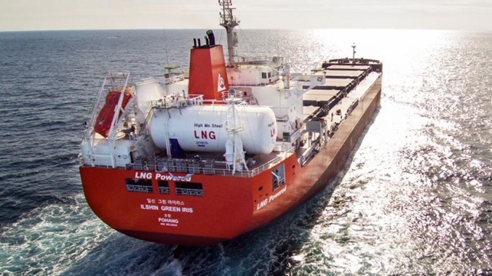 La barcaza tiene una capacidad para licuar 2,5 millones de metros cúbicos por día