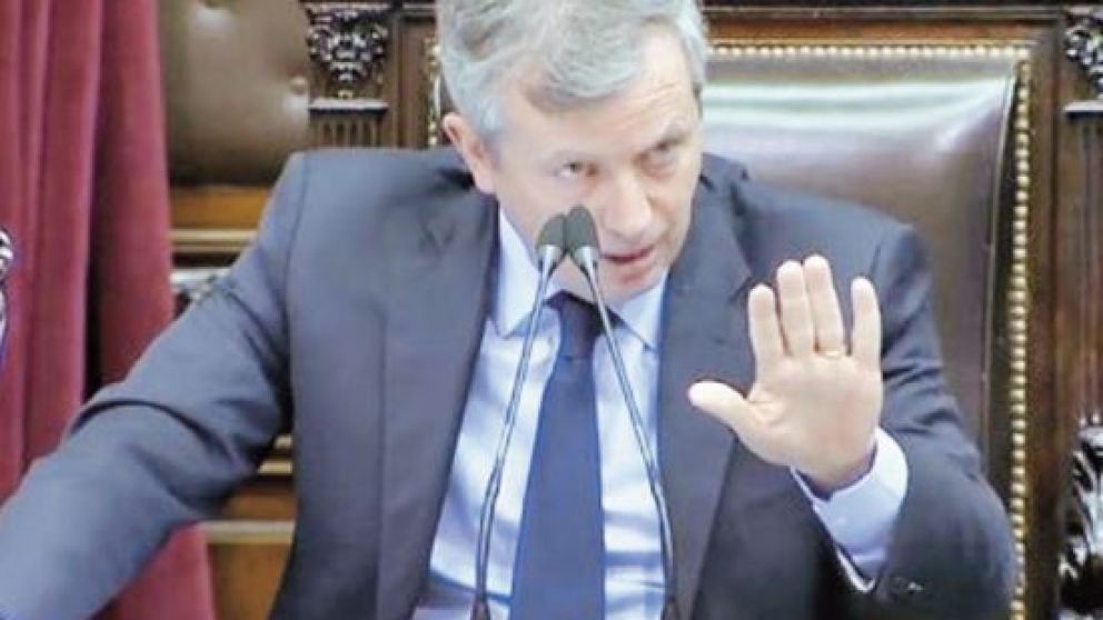En la Rosada reconocen que Monzó “avisó tarde”