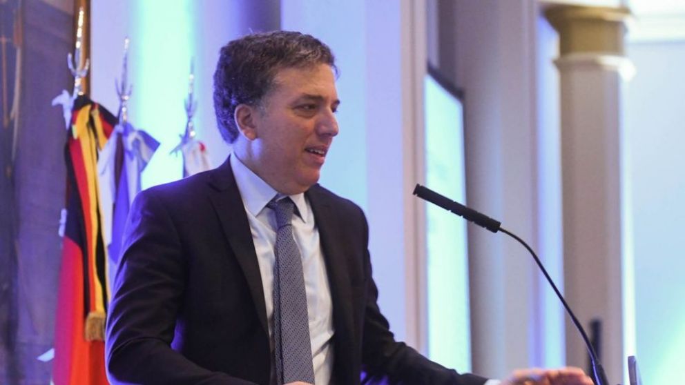 Dujovne va a la OCDE para avanzar en la integración