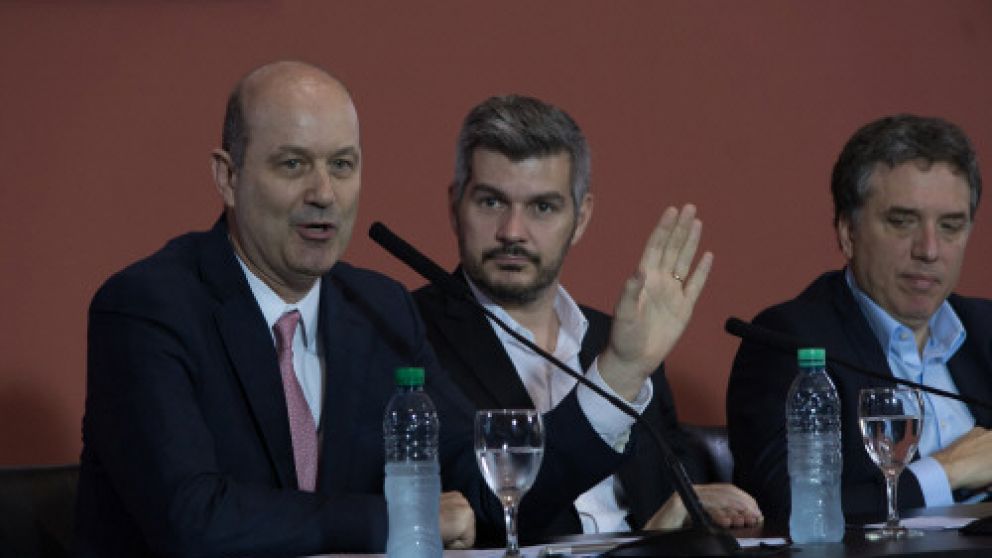 El ex jefe del BCRA criticó con dureza al jefe de Gabinete