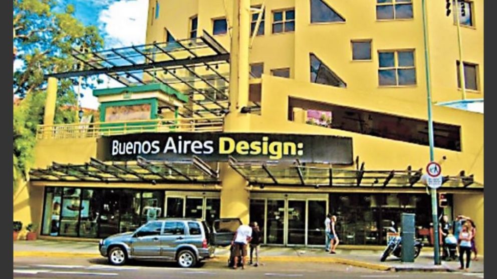 Gracias a las protestas de trabajadores y locatarios seguir� abierto hasta noviembre de 2019