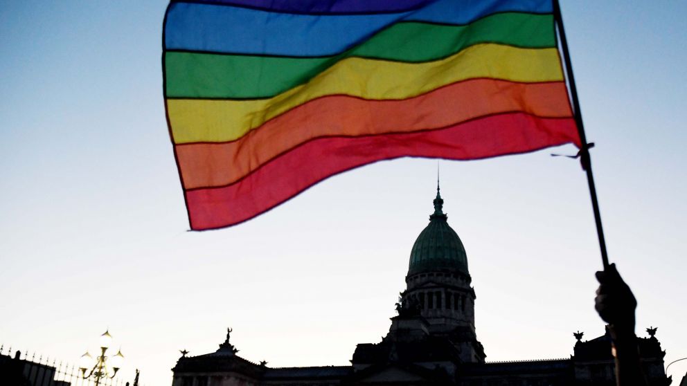 Las protestas por la situación económica llegaron a la Marcha del Orgullo