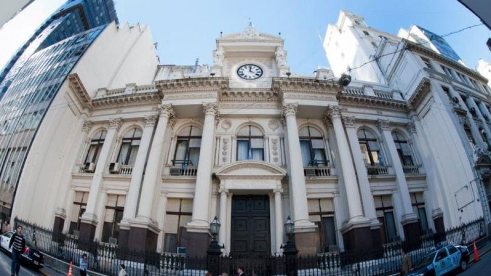 El cheque digital permitirá que las transacciones se realicen "de forma puramente electrónica y remota"