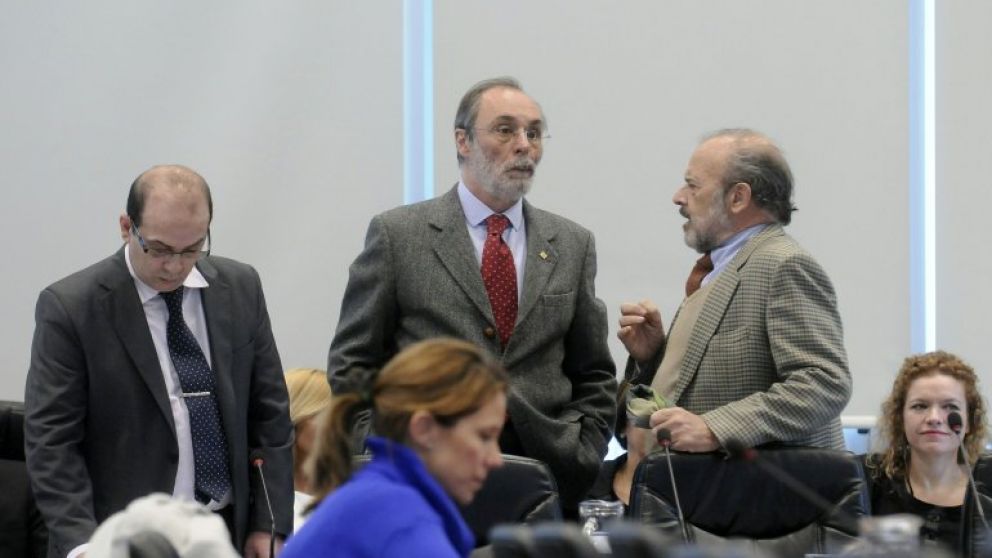 El oficialismo solo mantendr� a Pablo Tonelli y deber� resignar el lugar de Mario Negri