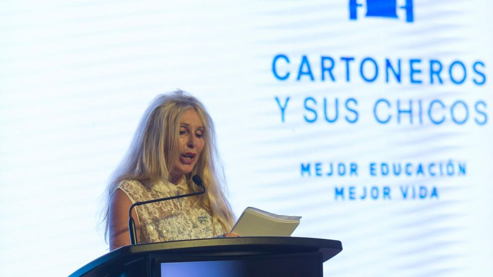 Renata Jacobs, fundadora de la ONG "Cartoneros y sus Chicos"