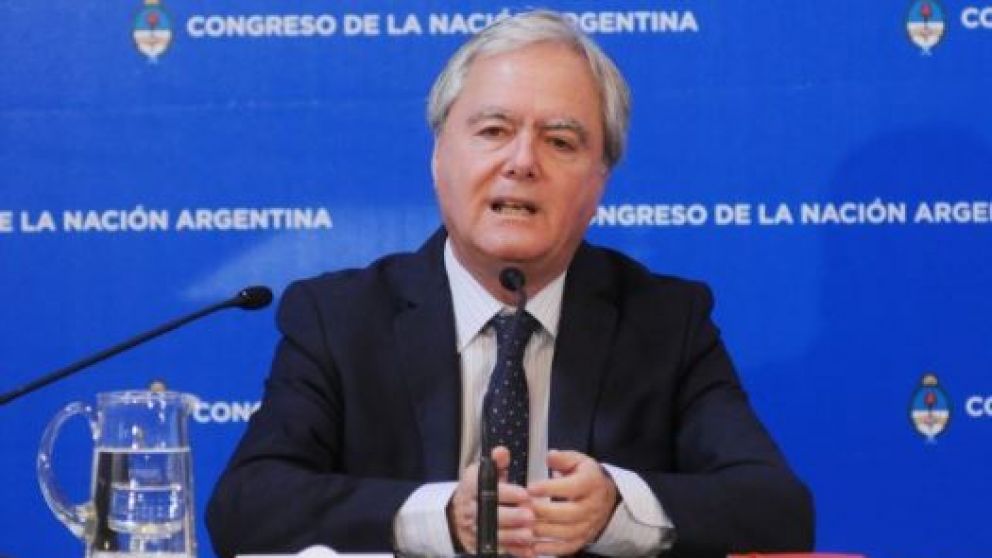 Para Pinedo, aprobar el Presupuesto es "hablar bien de la democracia argentina"