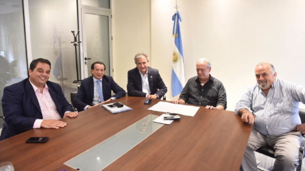 La mesa de diálogo entre el Gobierno y estatales permitió alumbrar el acuerdo