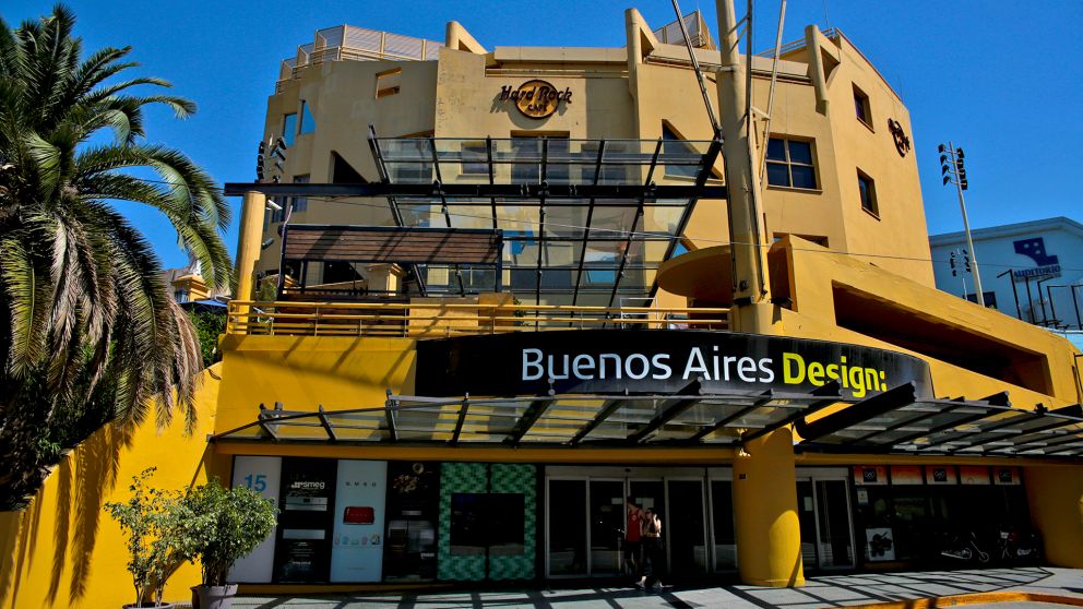 De los 70 locales, ya bajaron sus persianas m�s de 15. El Hard Rock, es uno de los bares que cierra 