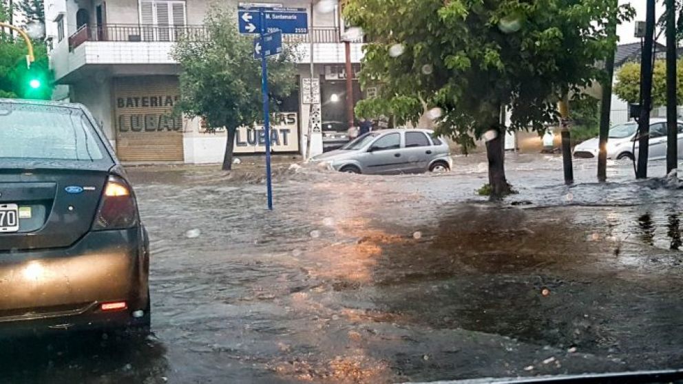 Hay suspensión de clases y desbordes de ríos en varias regiones