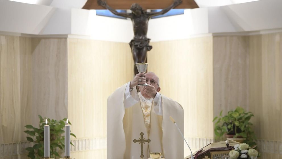 En su homilía, Francisco advirtió sobre las "listas de precios" en los templos
