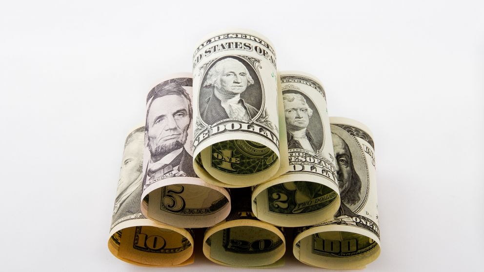 El dólar profundiza la baja y se acerca más al límite de flotación