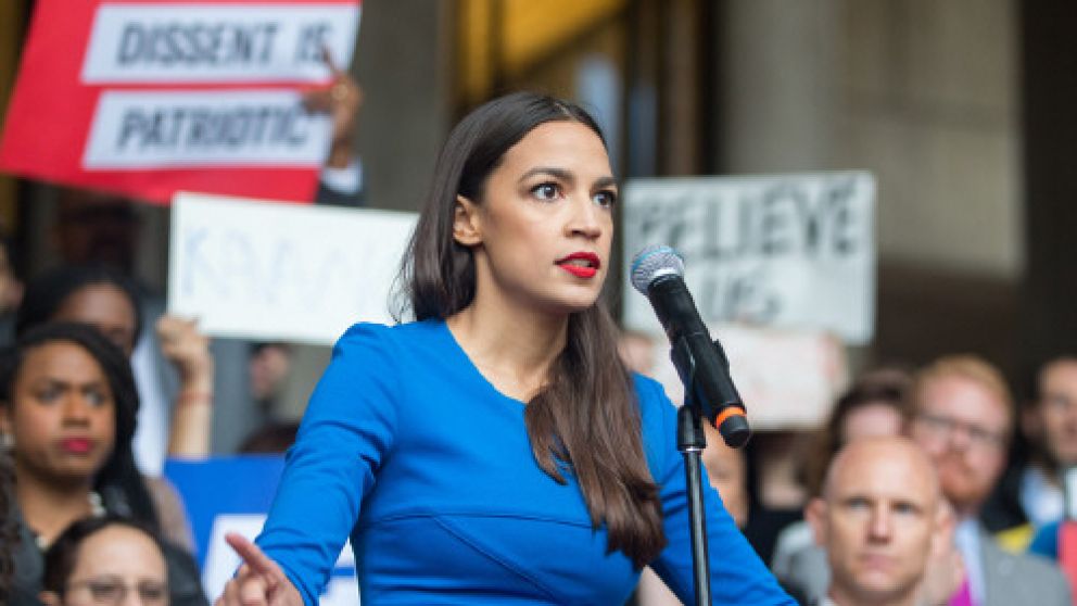 Alexandria Ocasio-Cortez, demócrata latina y la más joven