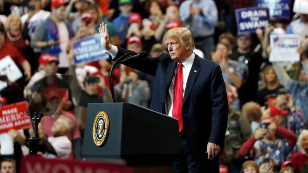 Virtual empate para Trump: mantiene el Senado pero pierde la Cámara baja