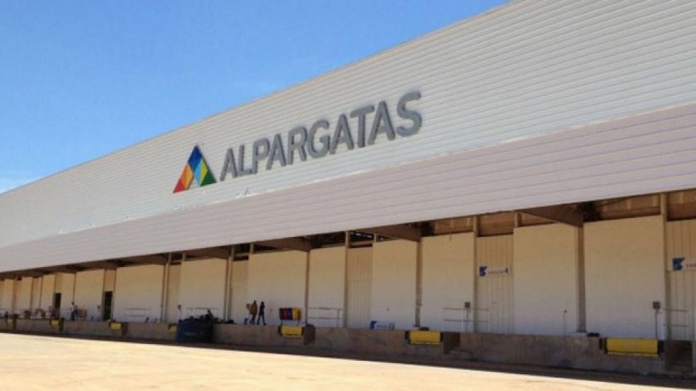 Nuevos despidos: Alpargatas cierra su fábrica en Chaco