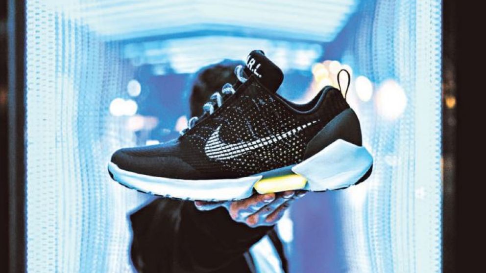 Nike lanzó las zapatillas “Hyper Adapt”, inspiradas en Marty McFly de “Volver al futuro”