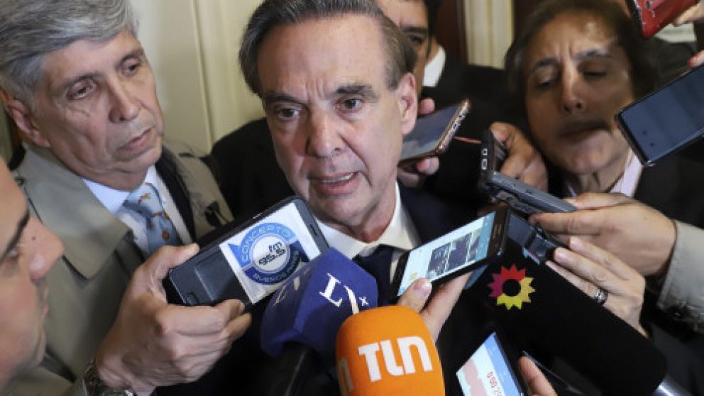 Pichetto recibió la carga de los gobernadores