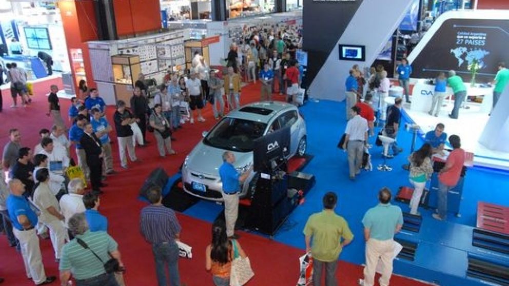 Los fabricantes de componentes no sintieron la caída de la demanda interna