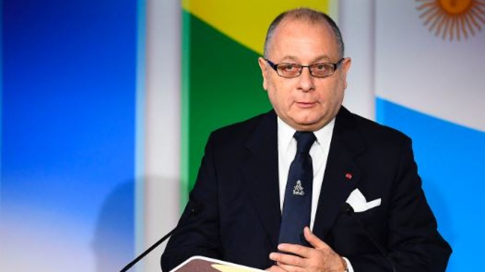 El Gobierno evita tensar la relación y minimiza la inquietud por la agenda de Bolsonaro